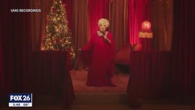 Brenda Lee 's Christmas hit claims the crown