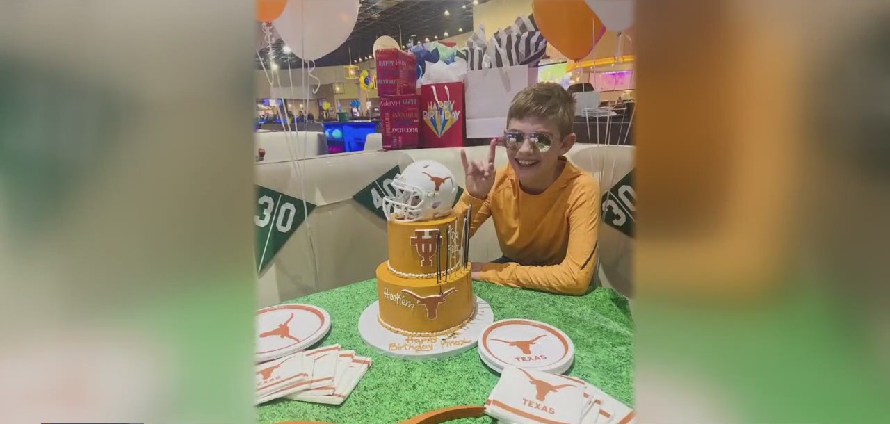 Young Texas Longhorns Fan's gets emotional