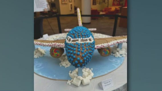 Airline employee creates gingerbread plane