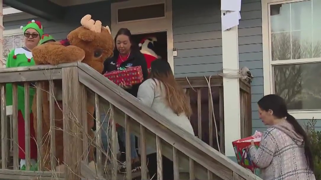 Day 8: Gifts for the Richardson family