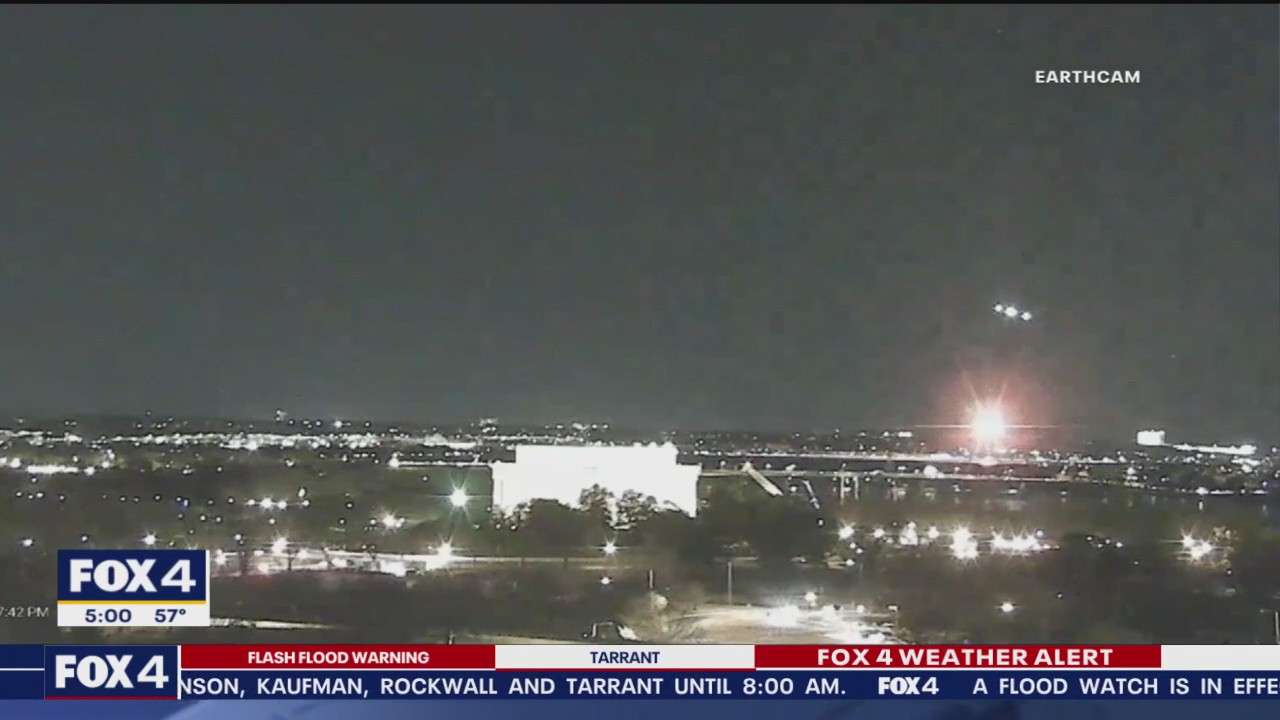 Video shows moment plane and helicopter crash in D.C.