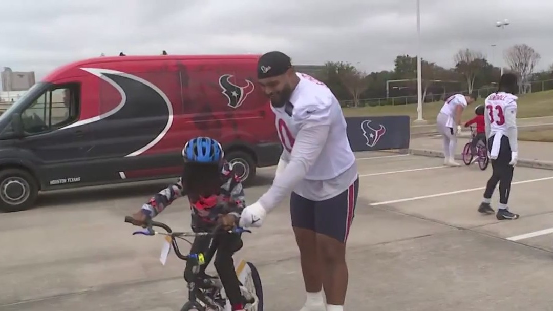 Houston Texans hold annual bike giveaway