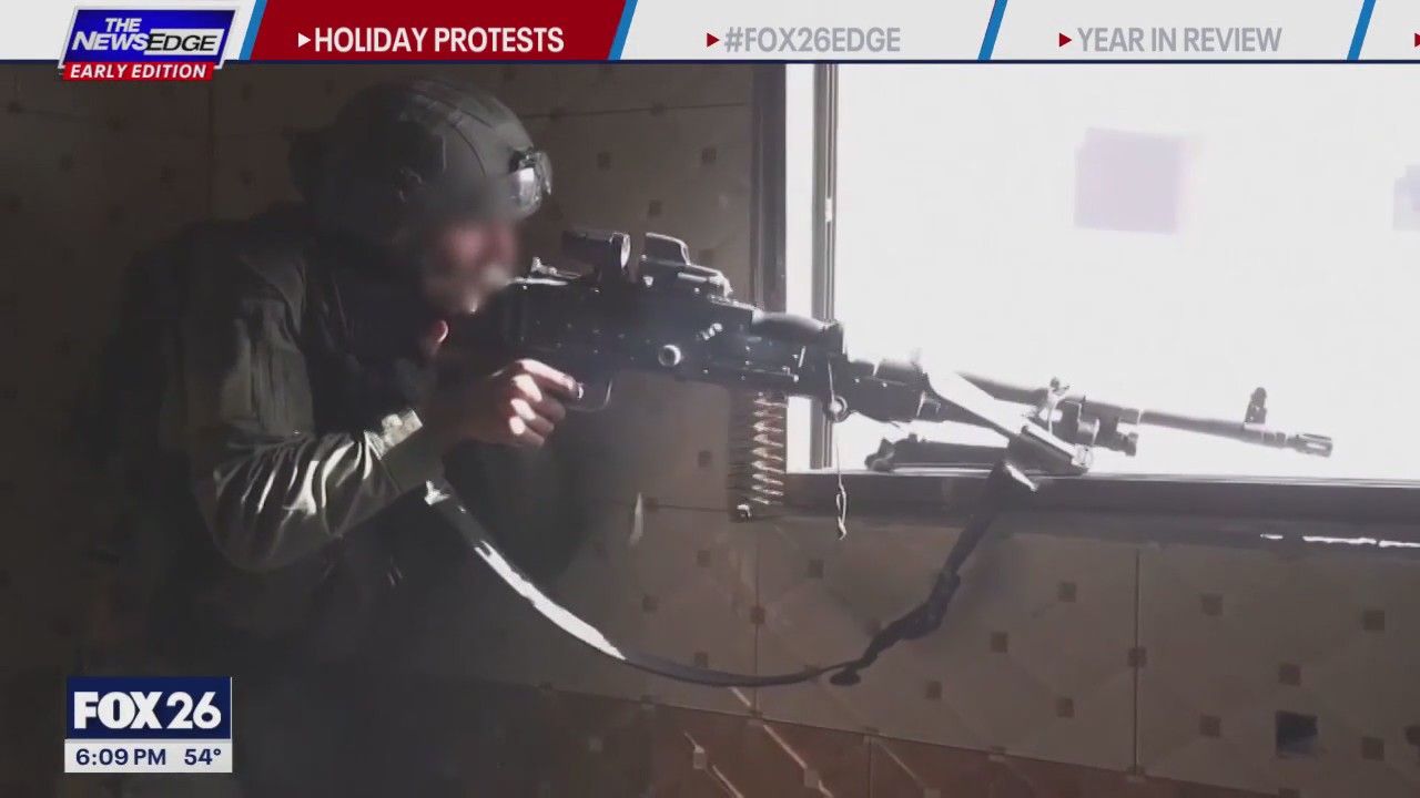 Pro-palestinian protesters disrupt Christmas day