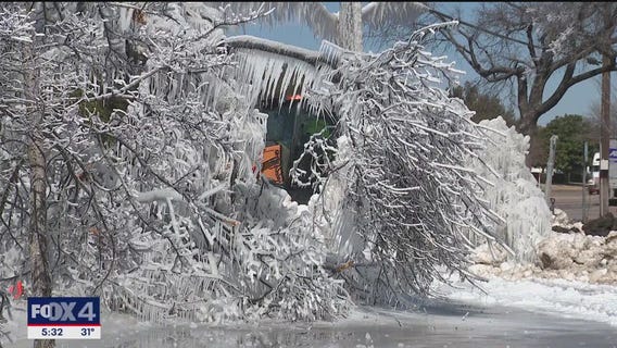 Carrollton water leak leads to massive icy mess