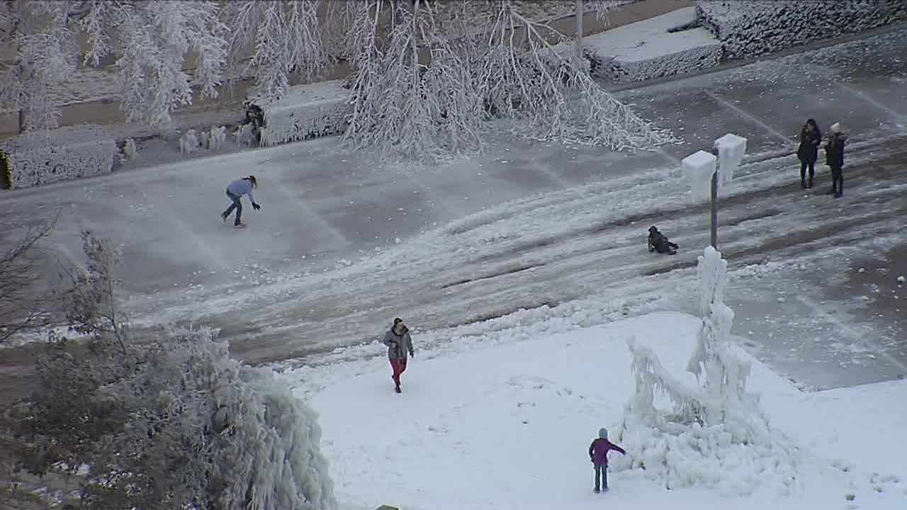 Pipe burst turns Frisco parking lot into ice rink | RAW