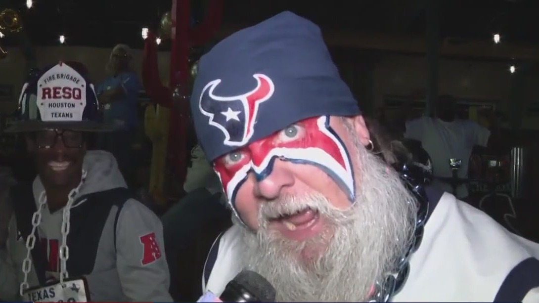 Texans look to clinch playoff spot