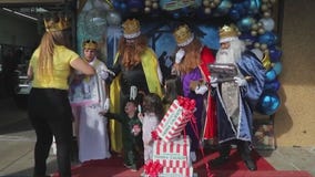 Tierra Caliente's Pana-Deria spreads joy with toy drive