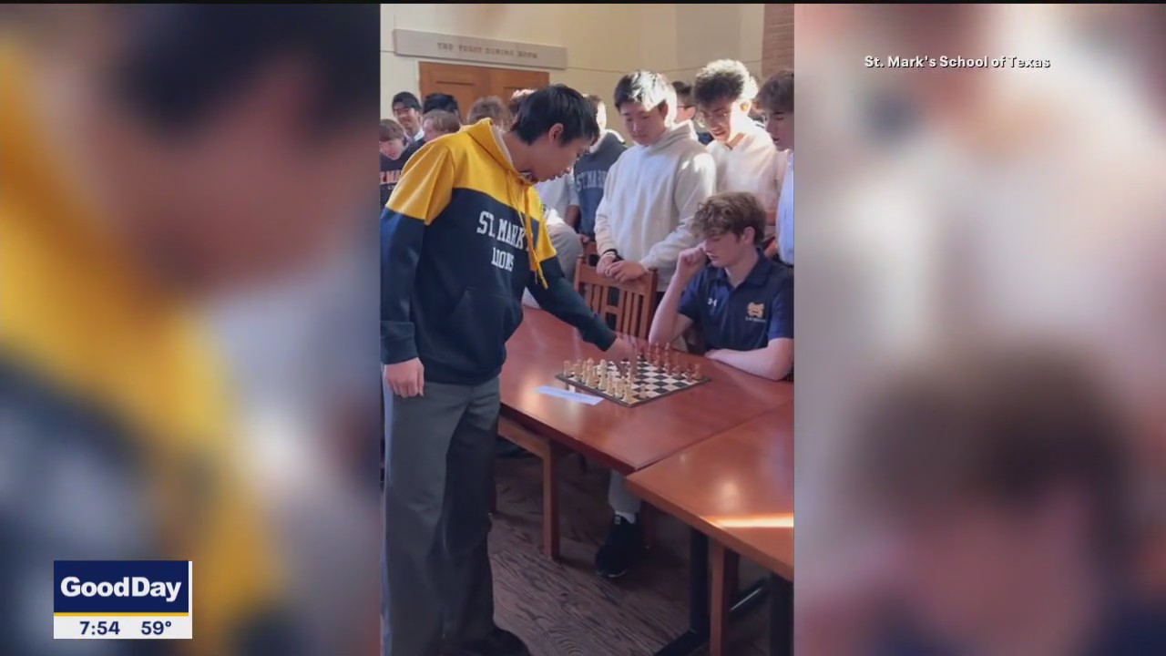 15-year-old chess prodigy plays 14 games at one time