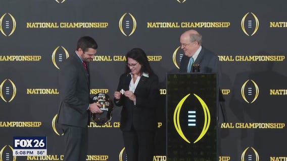 Houston passes college football playoff torch