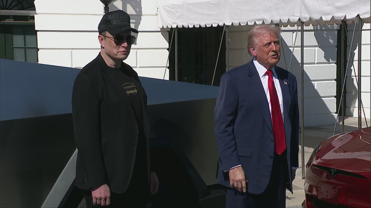 Pres. Trump buys a Tesla: FULL