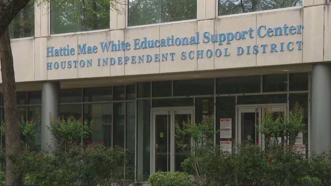 Houston ISD facing pay discrimination lawsuit