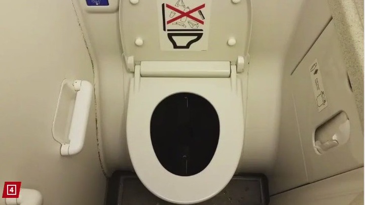 Passenger locked in airplane bathroom for nearly 2 hours