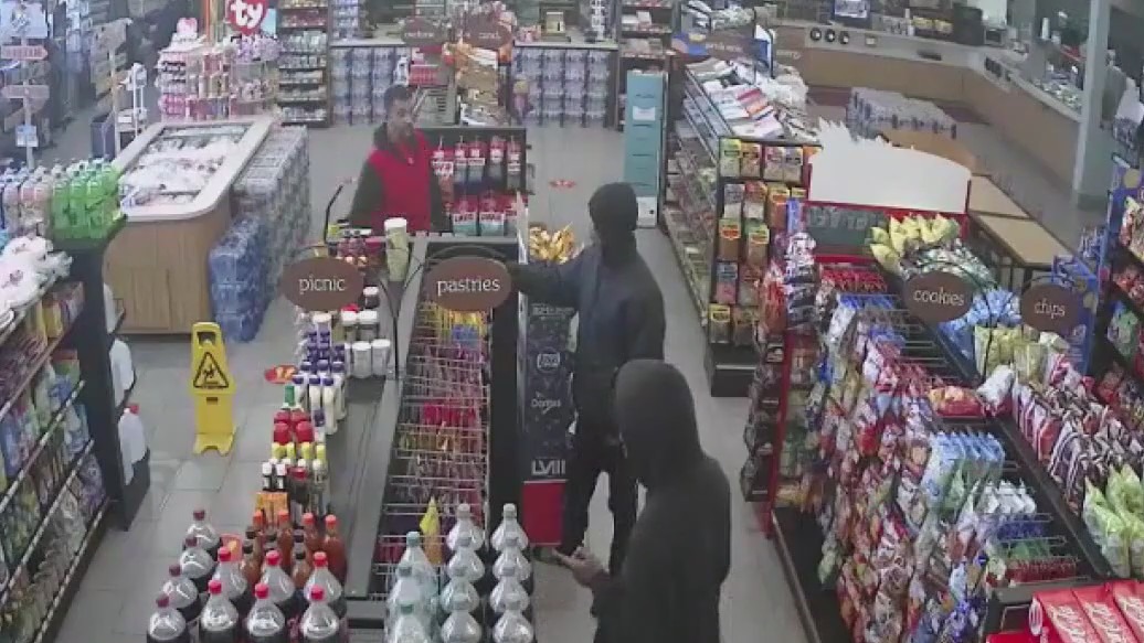 Humble gas station shooting: Two men wanted