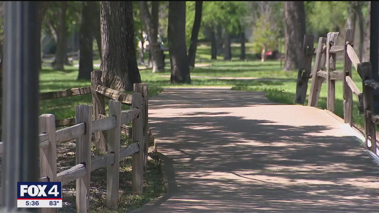 Fort Worth community gun robbery of a wedding ring