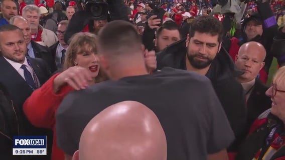 Airline offers Taylor Swift and Travis Kelce-themed flights