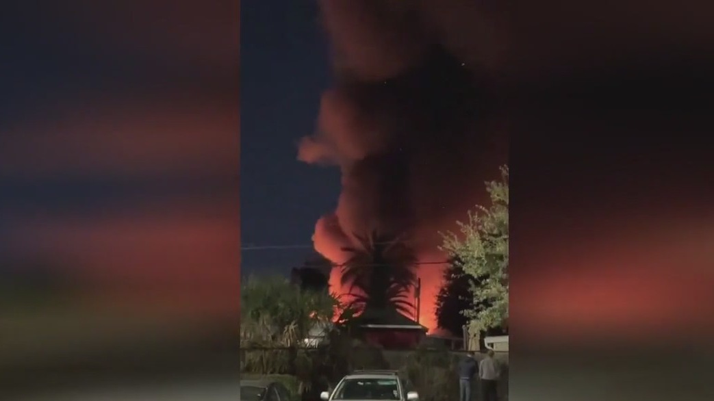 Plane crash in Florida kills 3 people