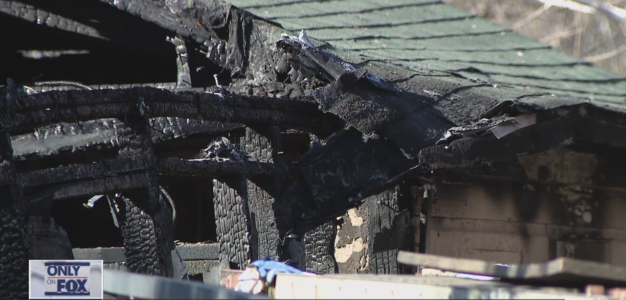 Mother dies in house fire trying to save 1-year-old child