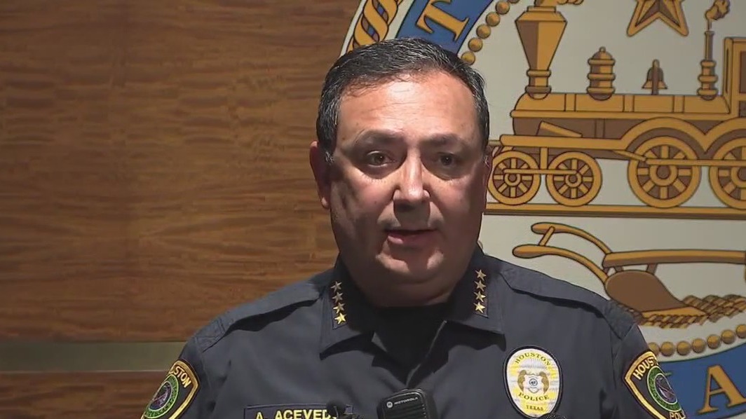 Former Houston police chief to give deposition in lawsuit