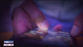 Bill advances to add social media warning labels