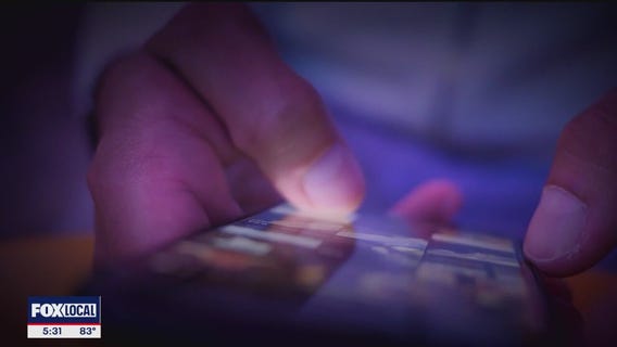 Bill advances to add social media warning labels