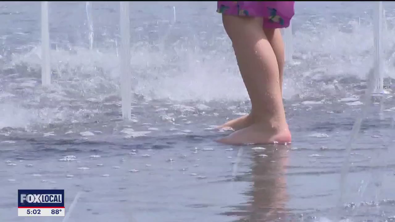North Texas heat prompts splash pad cool off at park