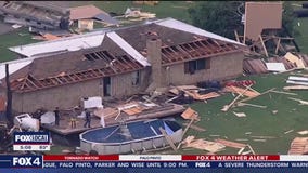 Tornado in North Texas hits the town of Gordon