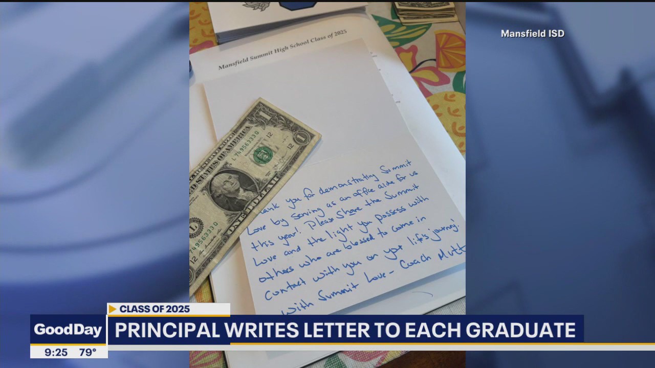 Mansfield ISD Principal gives senior class handwritten notes for graduation