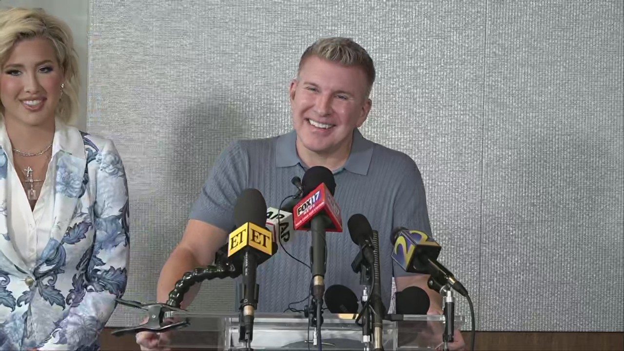 Todd Chrisley press conference on prison, pardon: FULL