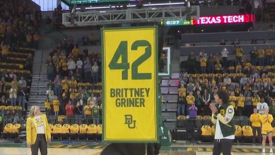 Baylor retires Brittney Griner's #42 jersey