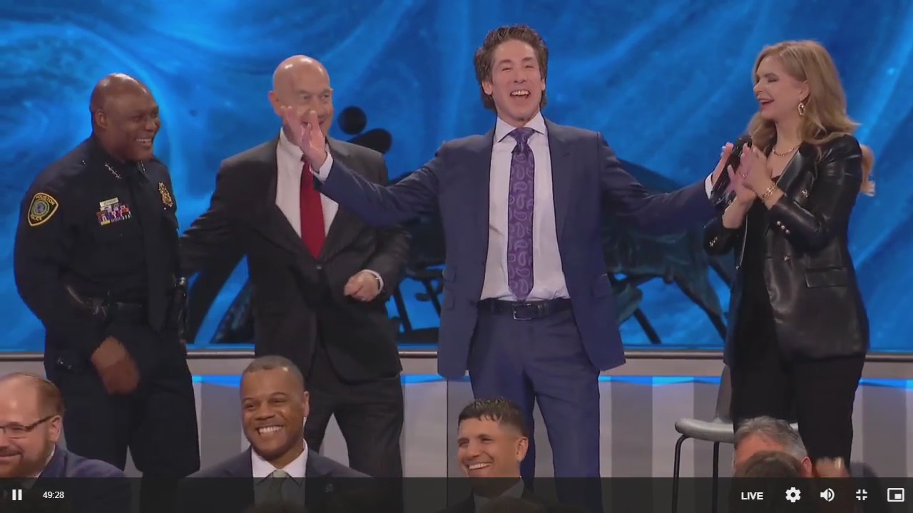 Pastor Joel Osteen invites Houston Mayor Whitmire and Police Chief to speak