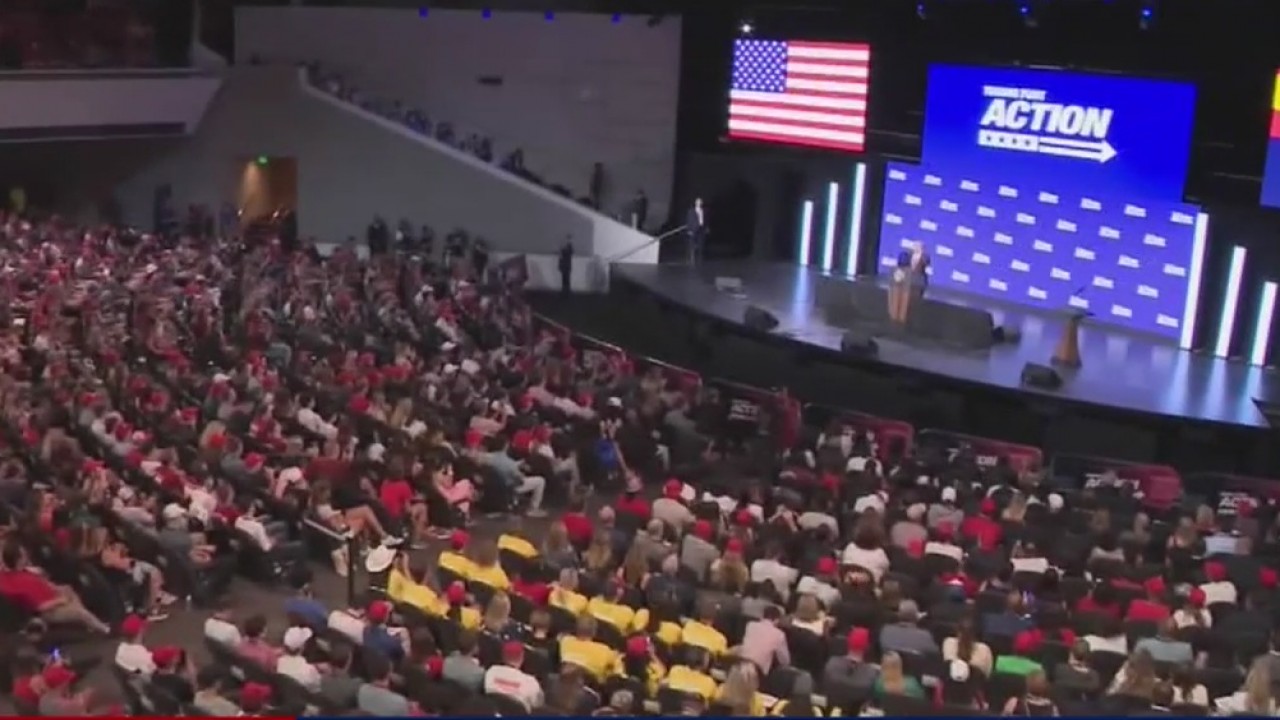 Campaign rallies during a pandemic
