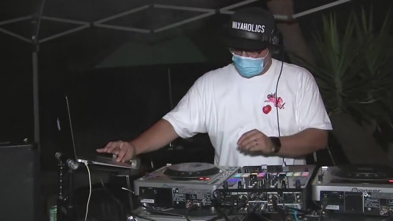 Houston restaurant owner provides patio to support others