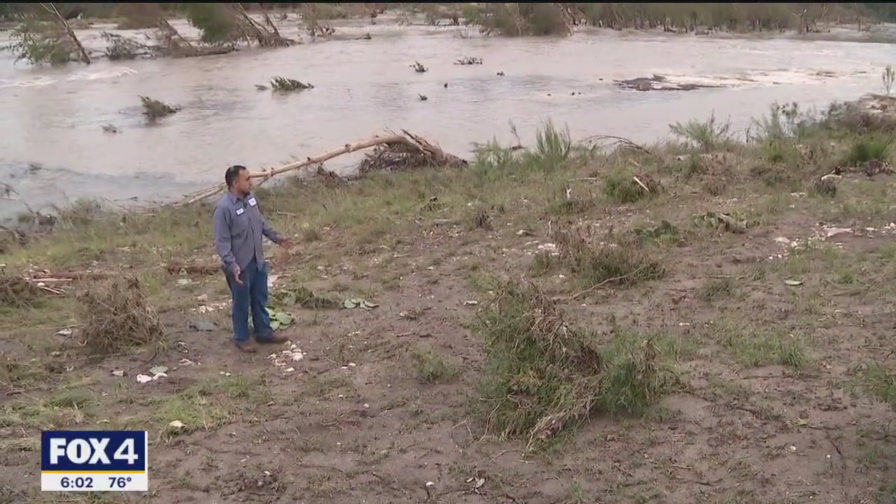 Texas Flooding: Resident recalls sheriff banging on door to get out