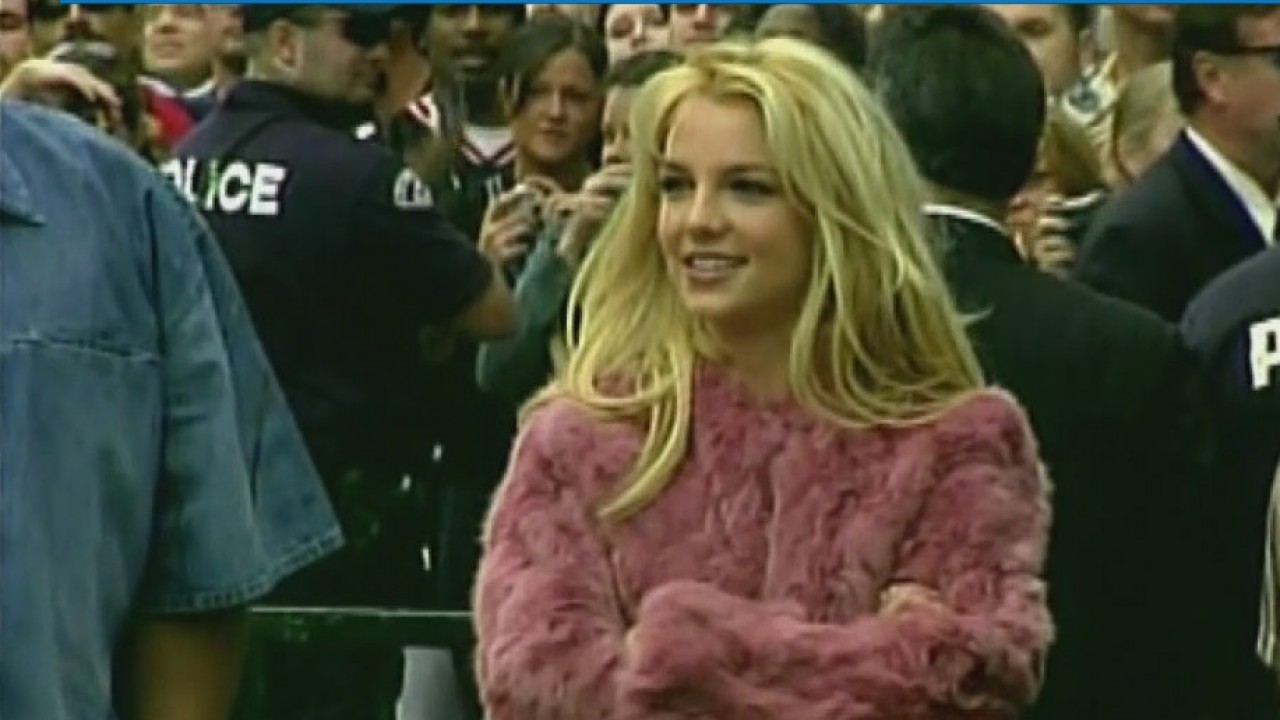 Britney Spears fans say they have proof she?s being held against her will