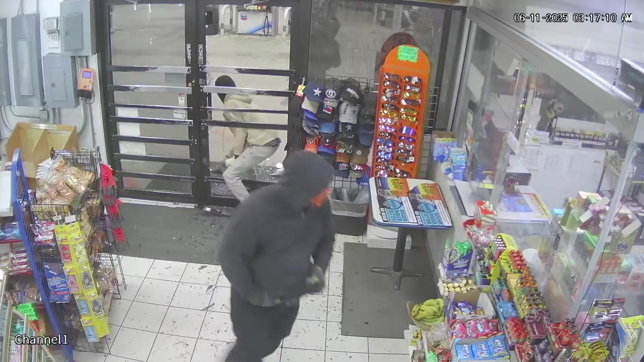 Surveillance Video: Grapevine sledgehammer burglars arrested