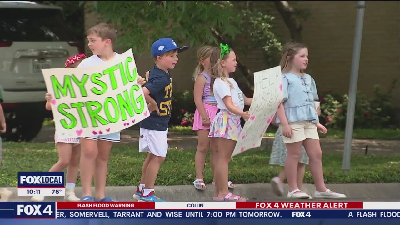 North Texas lemonade stand raises flood relief funds