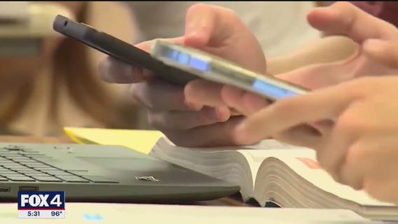 Fort Worth ISD adopts new cell phone policy