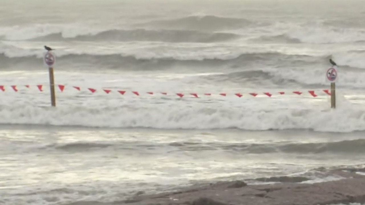 Galveston prepare for Hurricane Laura