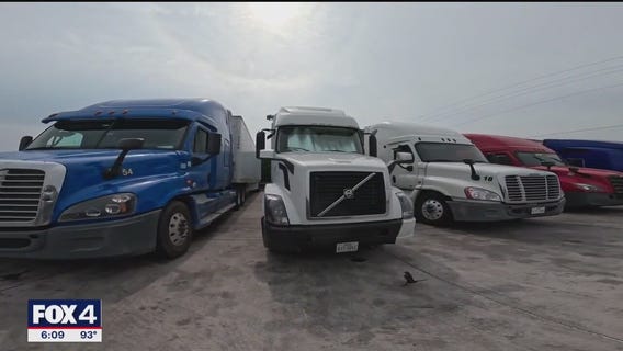 Texas truck drivers now must speak English