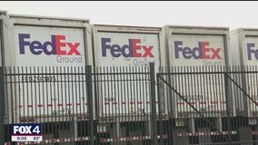 FedEx employee attacks with hammer, shot in parking lot