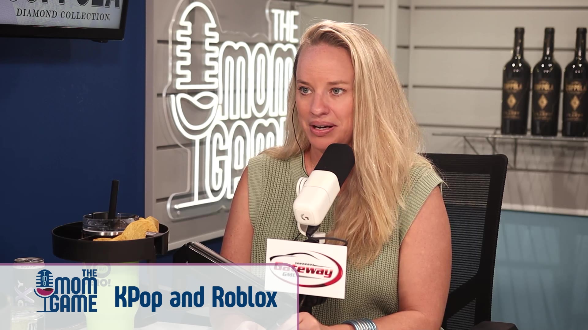 KPop and Roblox | The Mom Game