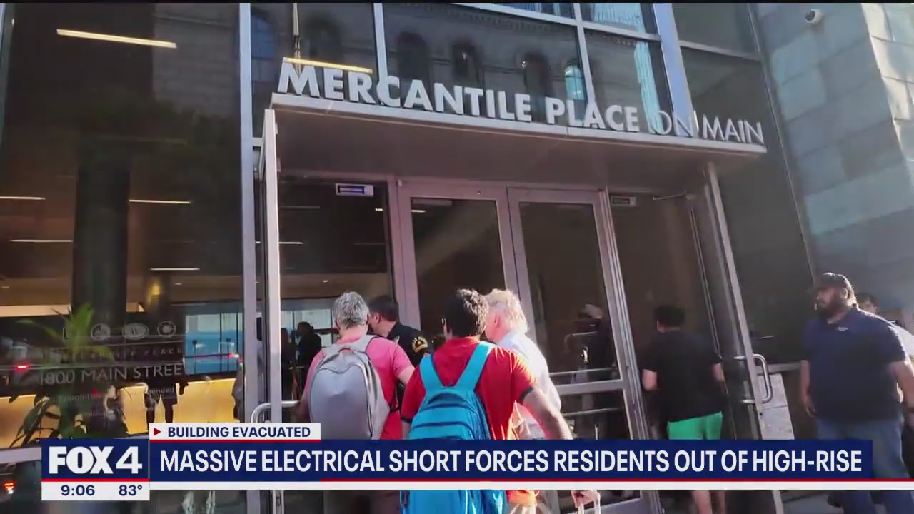 Electrical short forces residents out of building