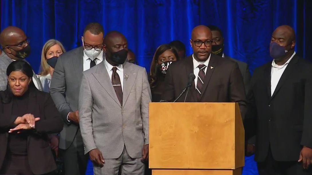 Minneapolis approves $27 million settlement with Floyd family.