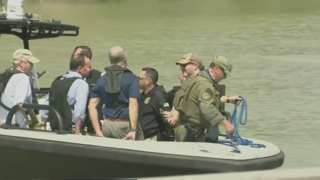 Senators and Representatives visit the Texas border