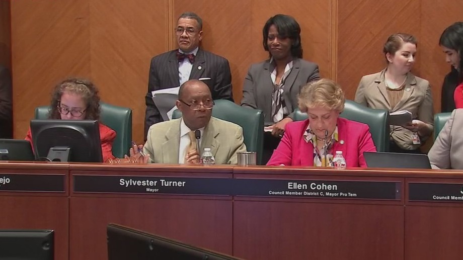 Signatures gathered for initiative to limit Houston mayor's power