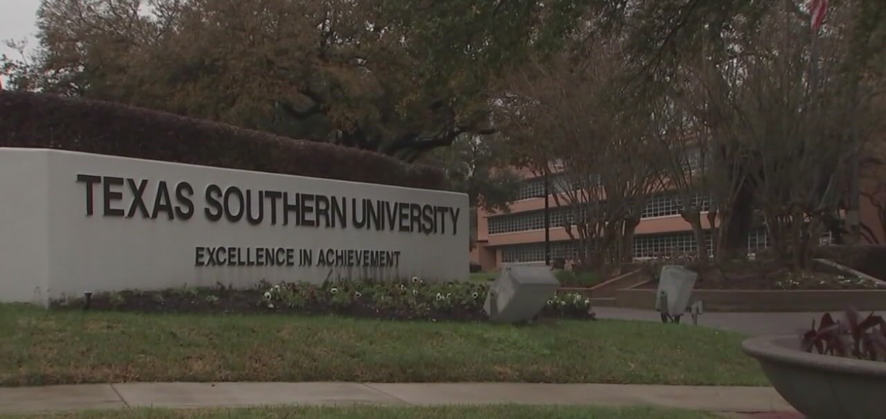 Lawmakers approve a quarter of trillion-dollar budget for Texas