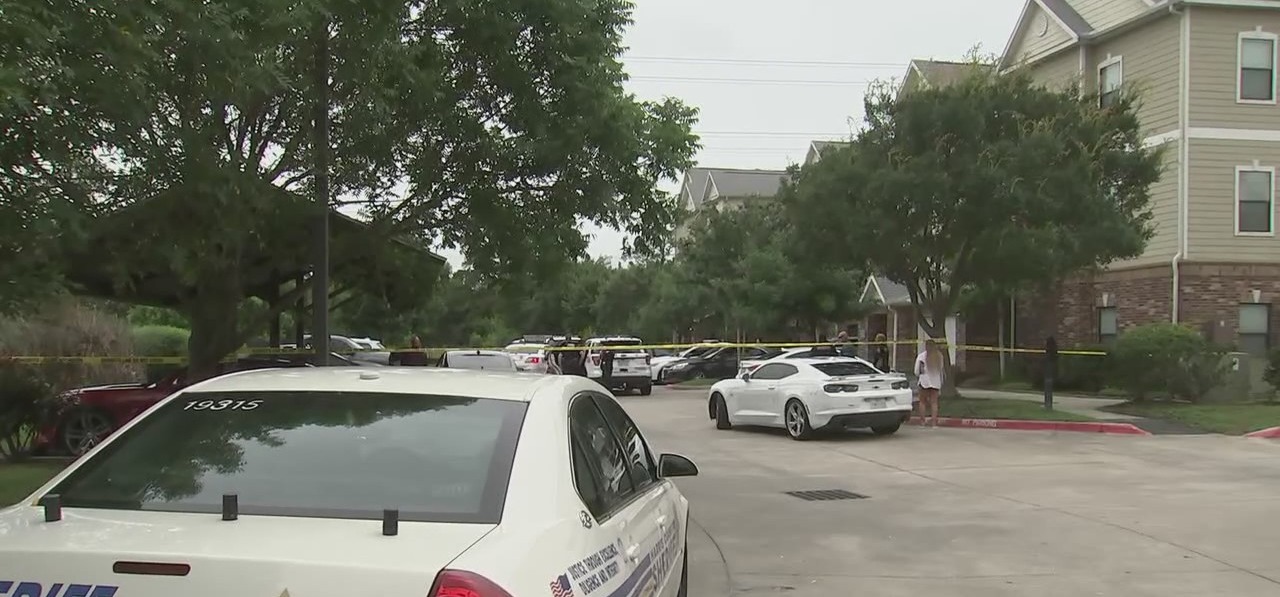 HCSO: At least one man dead during apparent gunfight in Humble