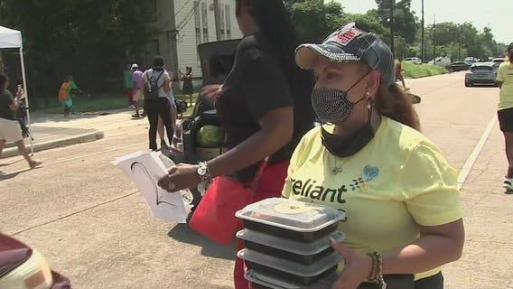Feeding hungry Houstonians for Juneteenth