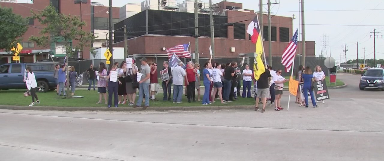 Over 150 employees challenging vaccine requirement at Houston Methodist have either been fired or resigned