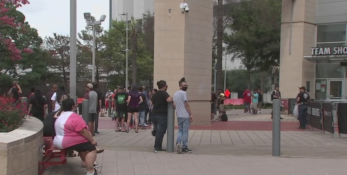 WWE Smackdown live Friday night at Houston?s Toyota Center